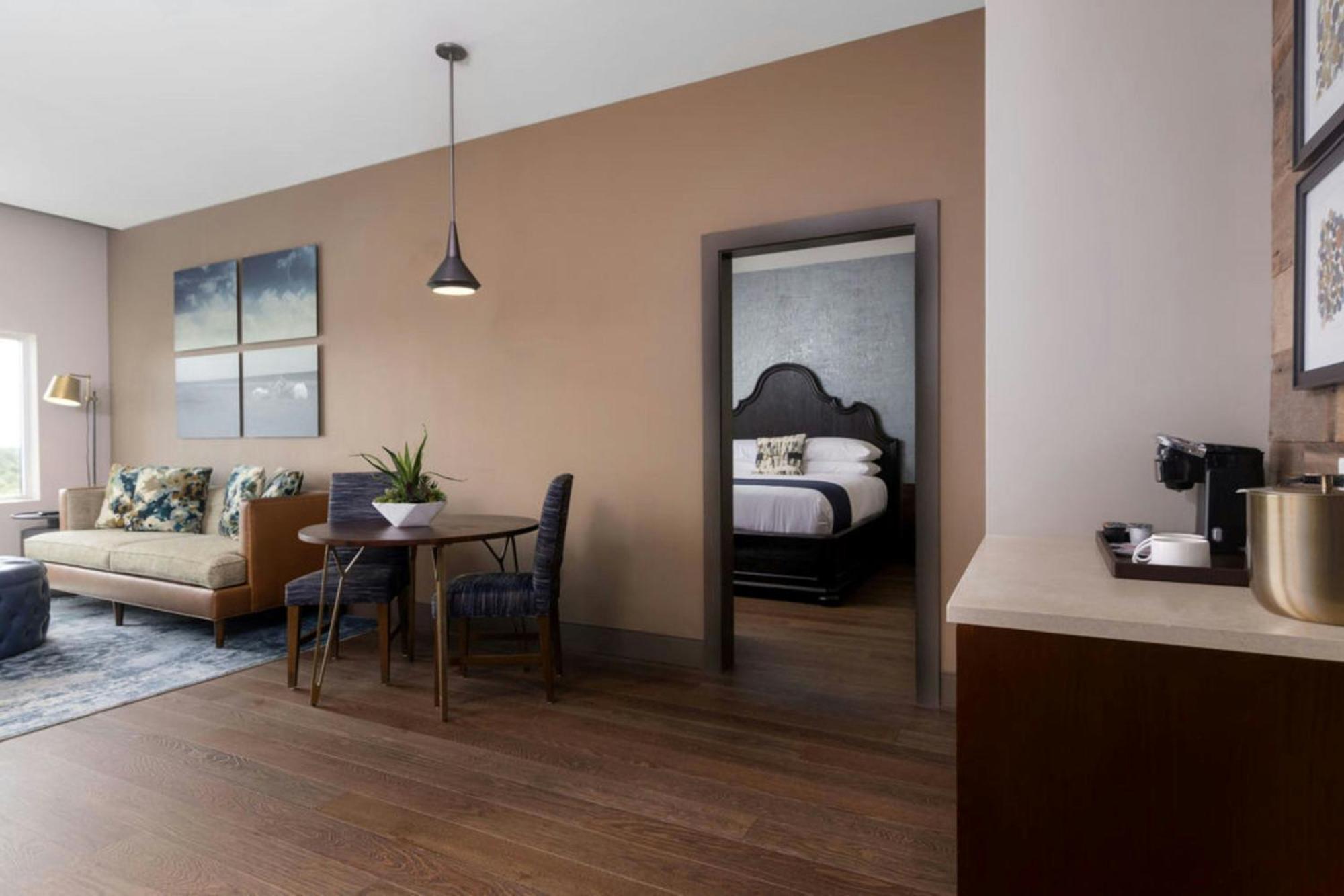 בריאן The Stella Hotel, Autograph Collection מראה חיצוני תמונה